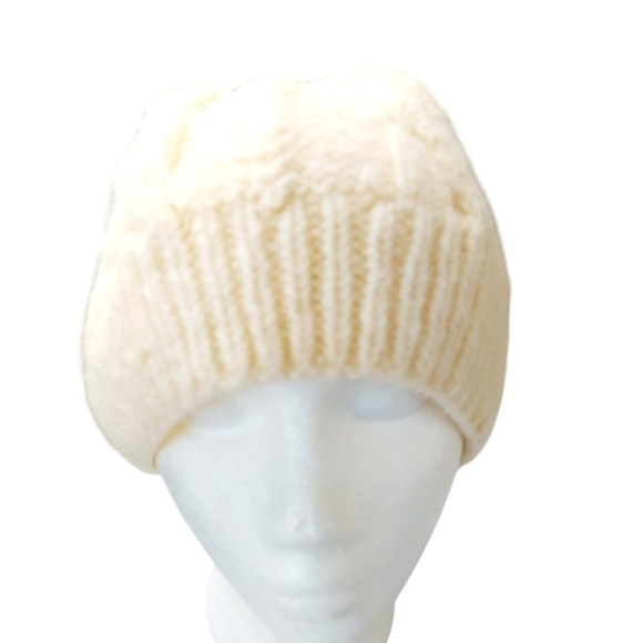 Vintage Sheleen Hand Crochet Wool Hat Made in Ireland Hat Winter White Cap - Picture 3 of 12